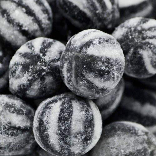 Black Bulls Eyes Hard Boiled Sweets – 1500g Bag, Halal, Traditional Black & White Candy